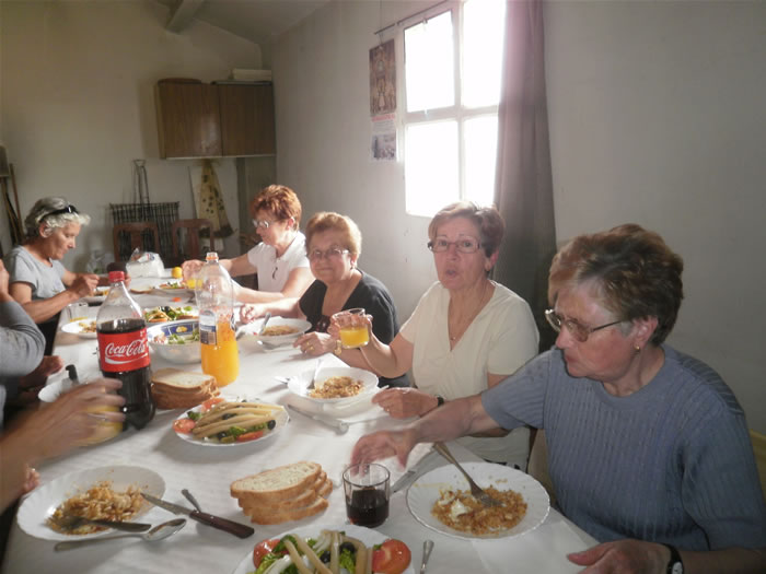 La juli con el postre