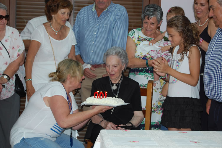 centenario candida villellas, cumplea�os candida villellas albalatillo