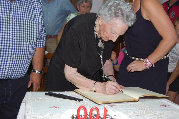 centenario candida villellas, cumplea�os candida villellas albalatillo