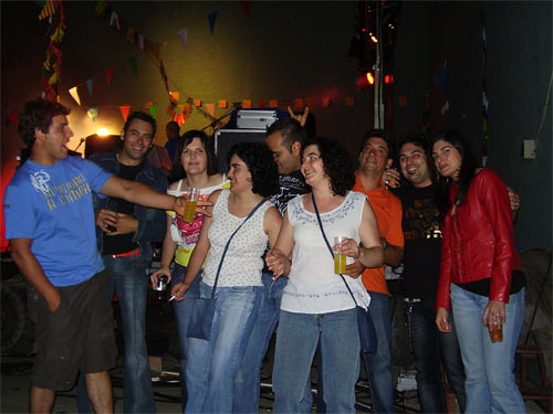 fotos ded personas a altas horas de la noche 